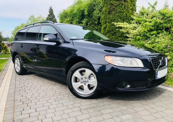 Volvo V70 cena 22900 przebieg: 217000, rok produkcji 2008 z Kielce małe 352